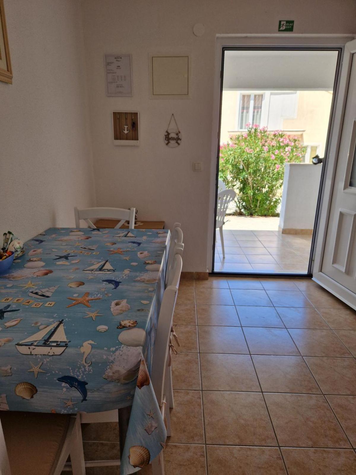 Apartment Meri Razanj